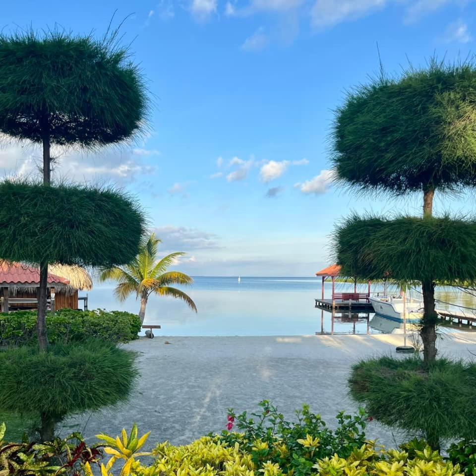 St. George'S Caye Resort Belize City Exteriör bild