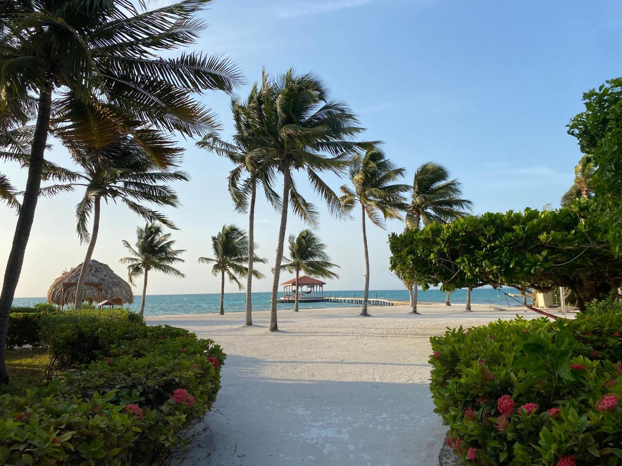 St. George'S Caye Resort Belize City Exteriör bild