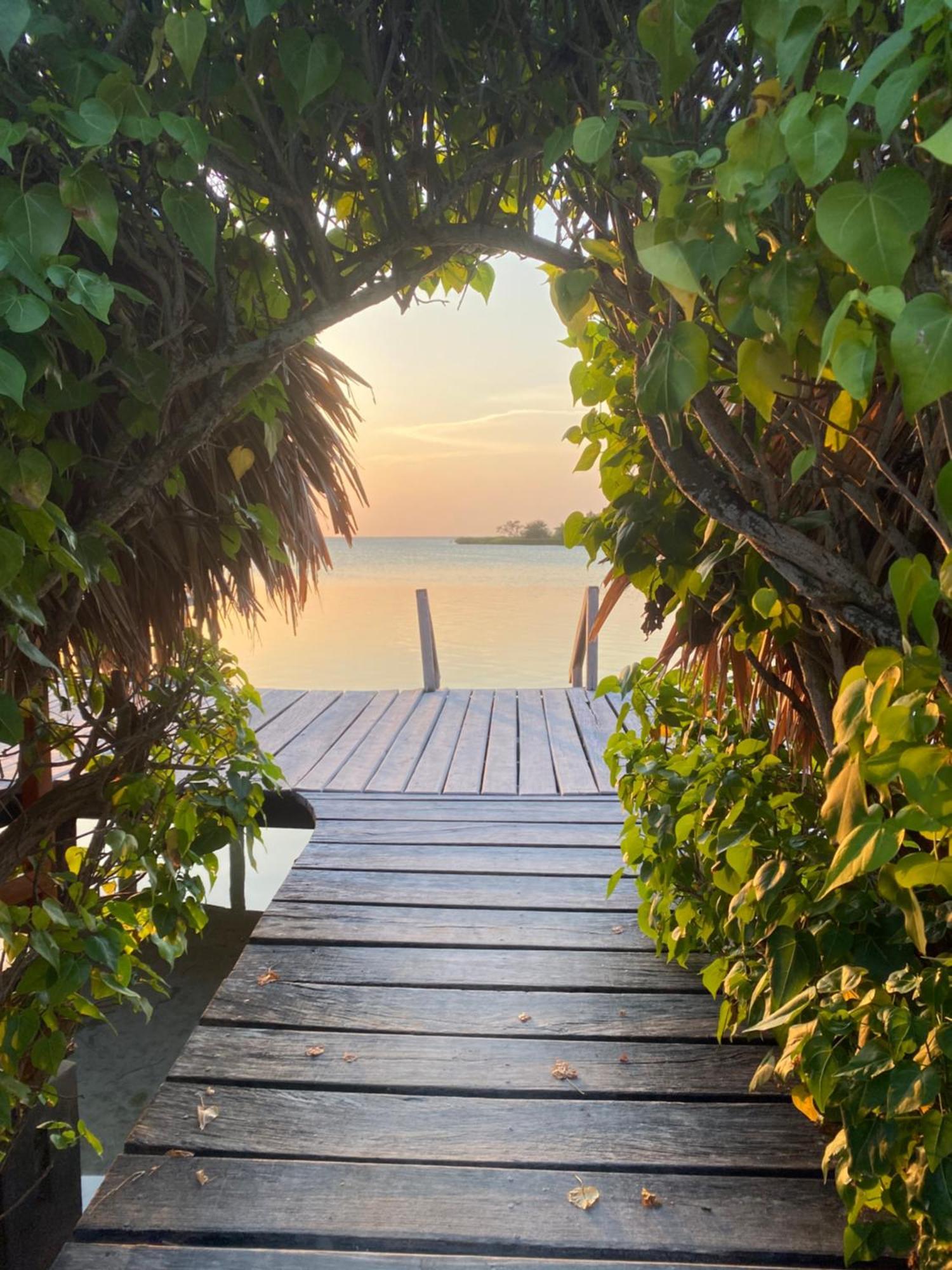 St. George'S Caye Resort Belize City Exteriör bild